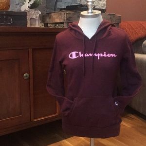 Gorgeous plum colored Champion hoodie🥰